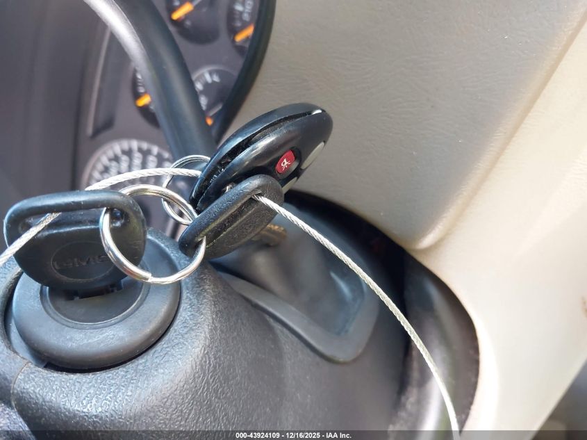 2004 GMC Yukon Slt VIN: 1GKEK13ZX4R207257 Lot: 43924109