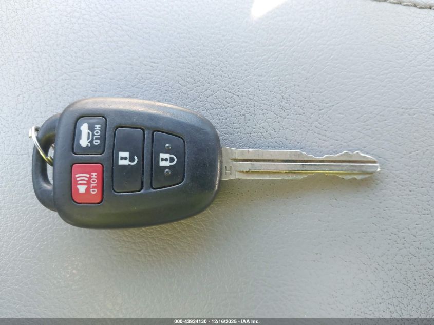 2017 Toyota Camry Xle VIN: 4T1BF1FK7HU417623 Lot: 43924130