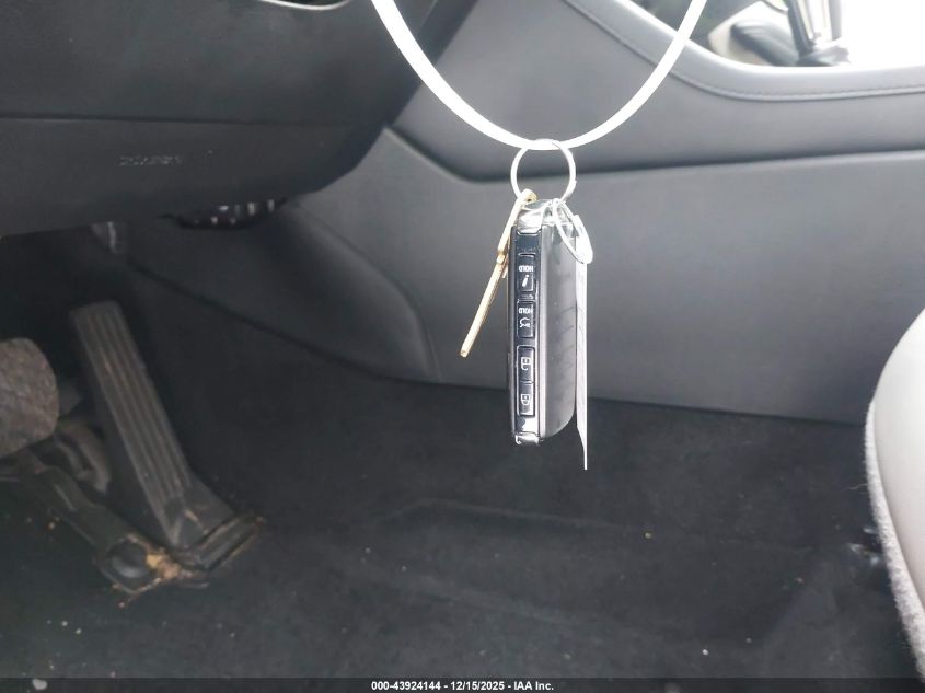 2024 Mazda Mazda3 2.5 S Preferred VIN: 3MZBPACM8RM429709 Lot: 43924144