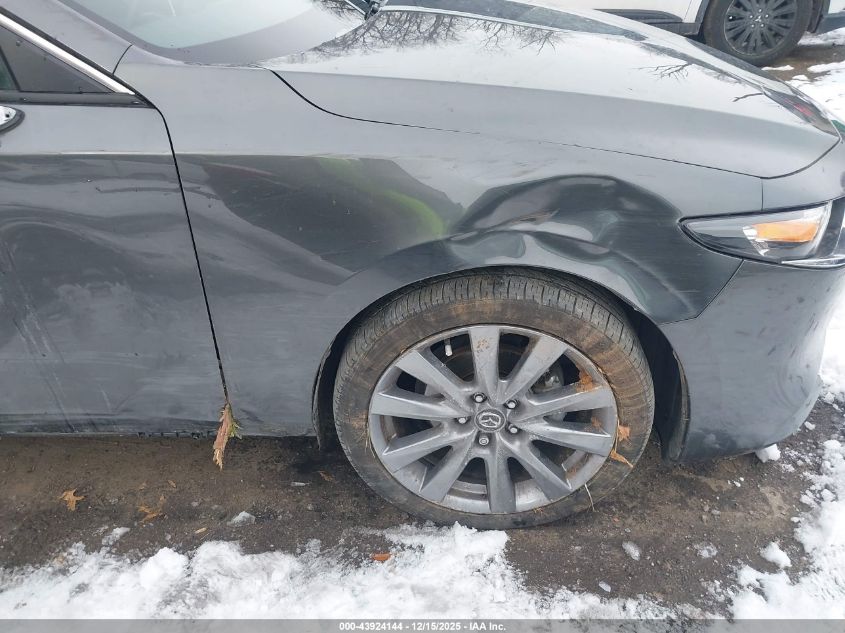 2024 Mazda Mazda3 2.5 S Preferred VIN: 3MZBPACM8RM429709 Lot: 43924144