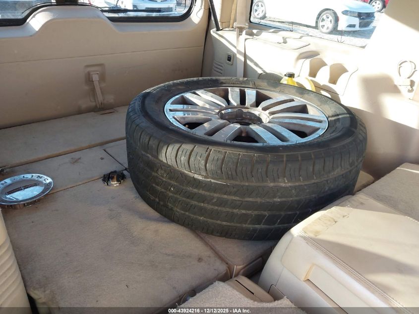 2007 Lincoln Navigator Ultimate VIN: 5LMFU27547LJ04181 Lot: 43924216