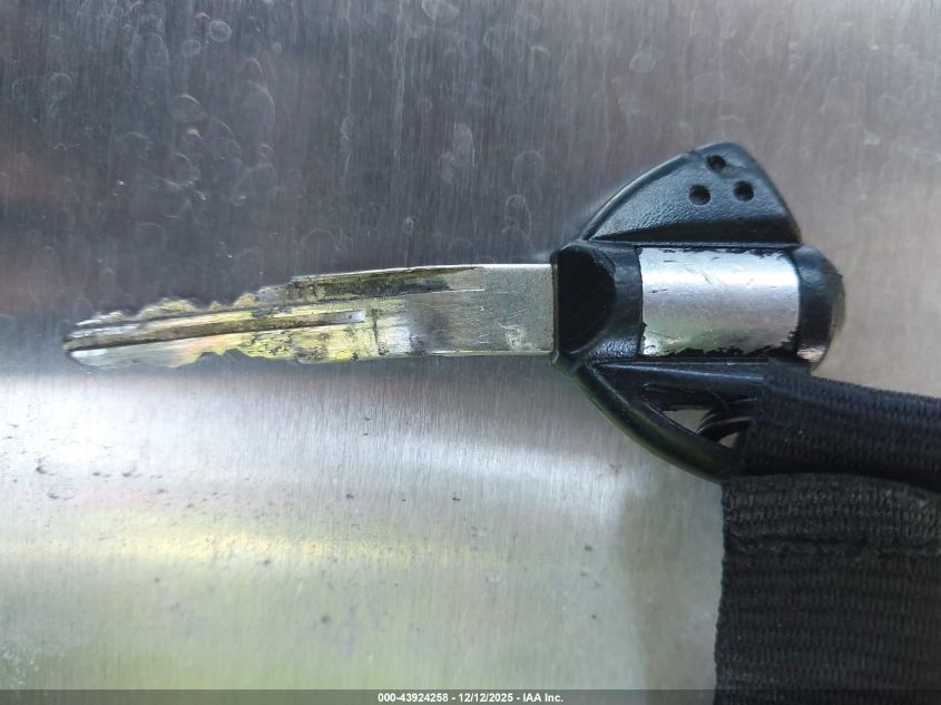 2006 Suzuki Gsx-R1000 VIN: JS1GT76AX62112746 Lot: 43924258