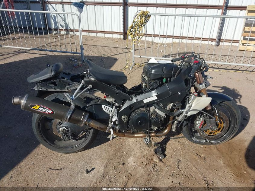 2006 Suzuki Gsx-R1000 VIN: JS1GT76AX62112746 Lot: 43924258