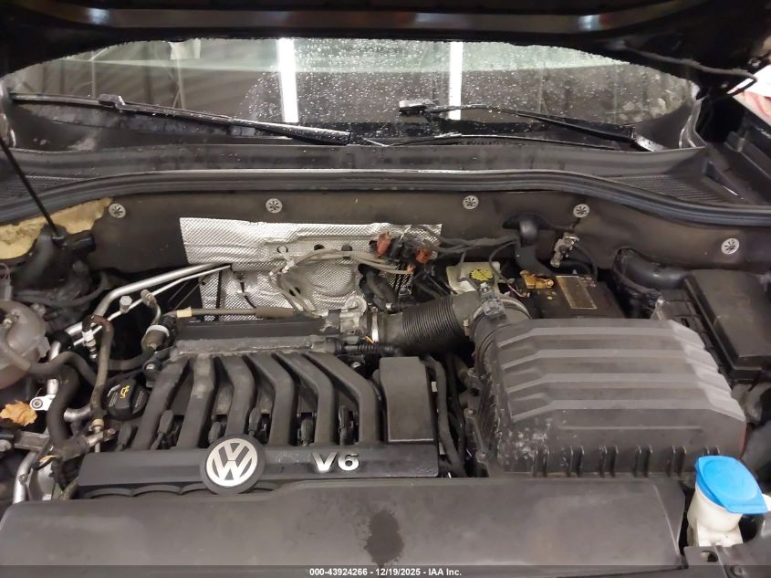 2021 Volkswagen Atlas 3.6L V6 Se W/Technology VIN: 1V2HR2CA3MC599875 Lot: 43924266