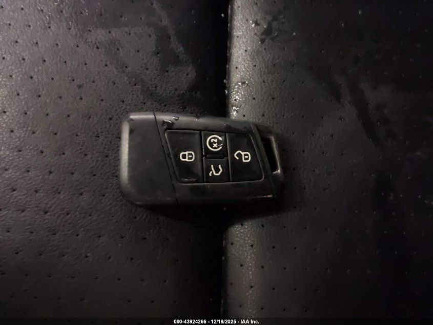 2021 Volkswagen Atlas 3.6L V6 Se W/Technology VIN: 1V2HR2CA3MC599875 Lot: 43924266