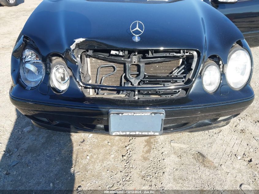 2001 Mercedes-Benz Clk 320 VIN: WDBLK65G51T076067 Lot: 43924283