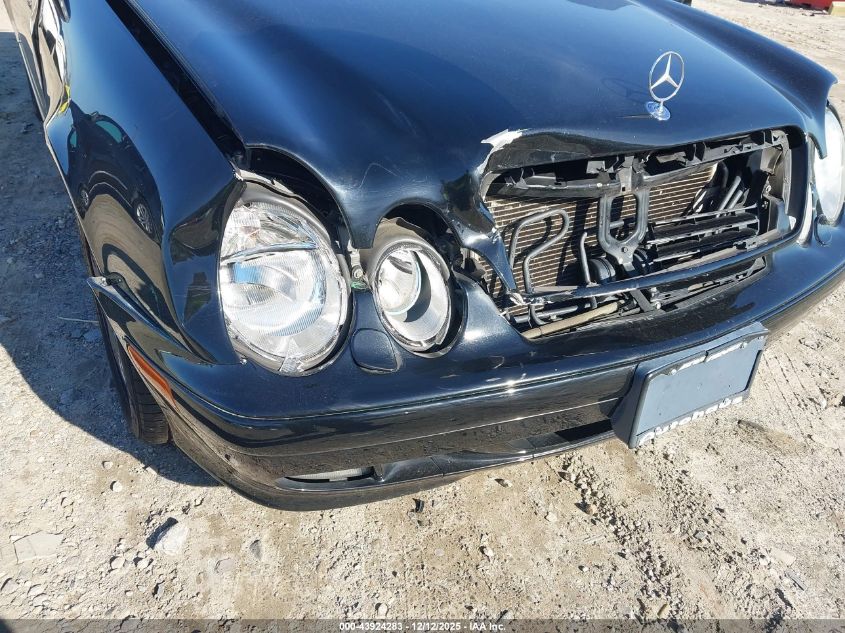 2001 Mercedes-Benz Clk 320 VIN: WDBLK65G51T076067 Lot: 43924283