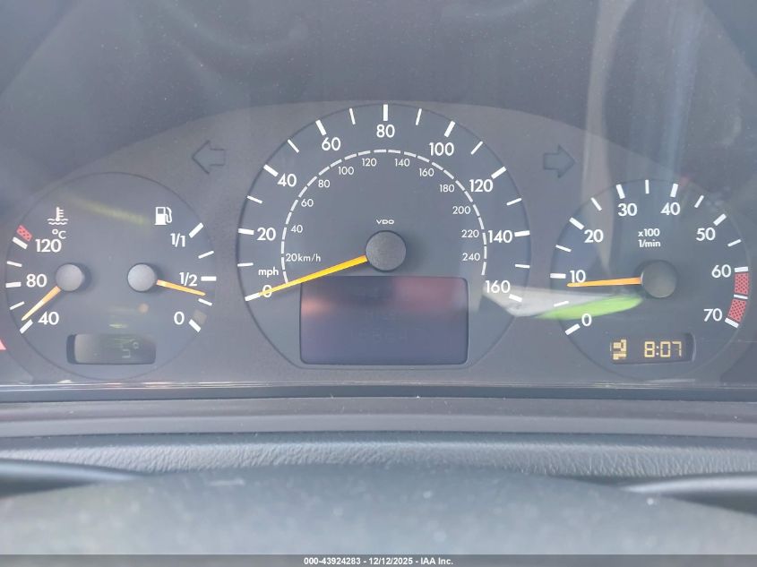 2001 Mercedes-Benz Clk 320 VIN: WDBLK65G51T076067 Lot: 43924283