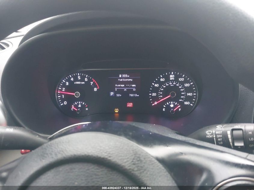 2020 Kia Soul Lx VIN: KNDJ23AU8L7704198 Lot: 43924337