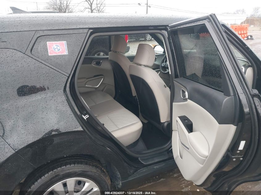 2020 Kia Soul Lx VIN: KNDJ23AU8L7704198 Lot: 43924337