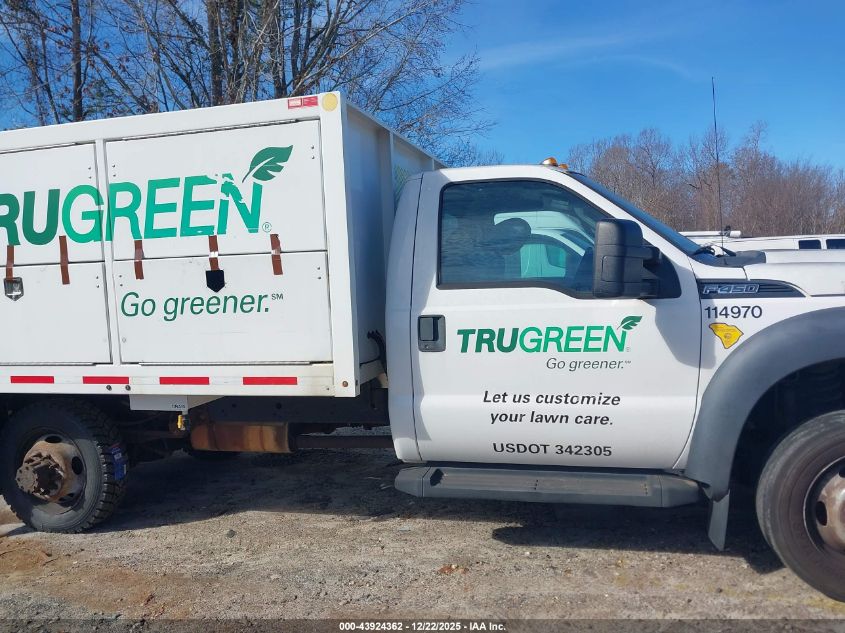 2014 Ford F-450 Chassis Xl VIN: 1FDUF4GYXEEB70312 Lot: 43924362