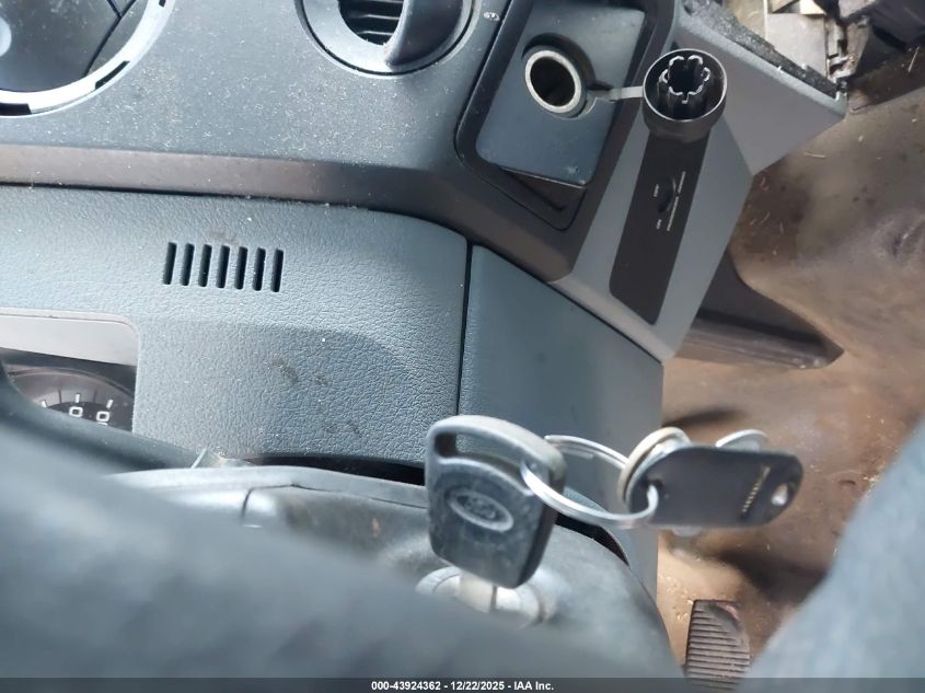 2014 Ford F-450 Chassis Xl VIN: 1FDUF4GYXEEB70312 Lot: 43924362