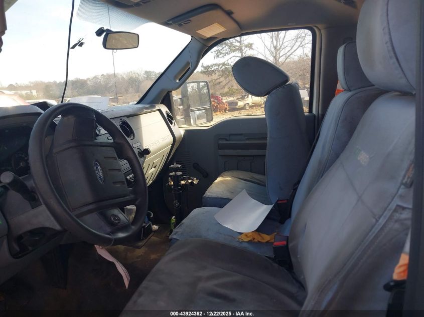 2014 Ford F-450 Chassis Xl VIN: 1FDUF4GYXEEB70312 Lot: 43924362