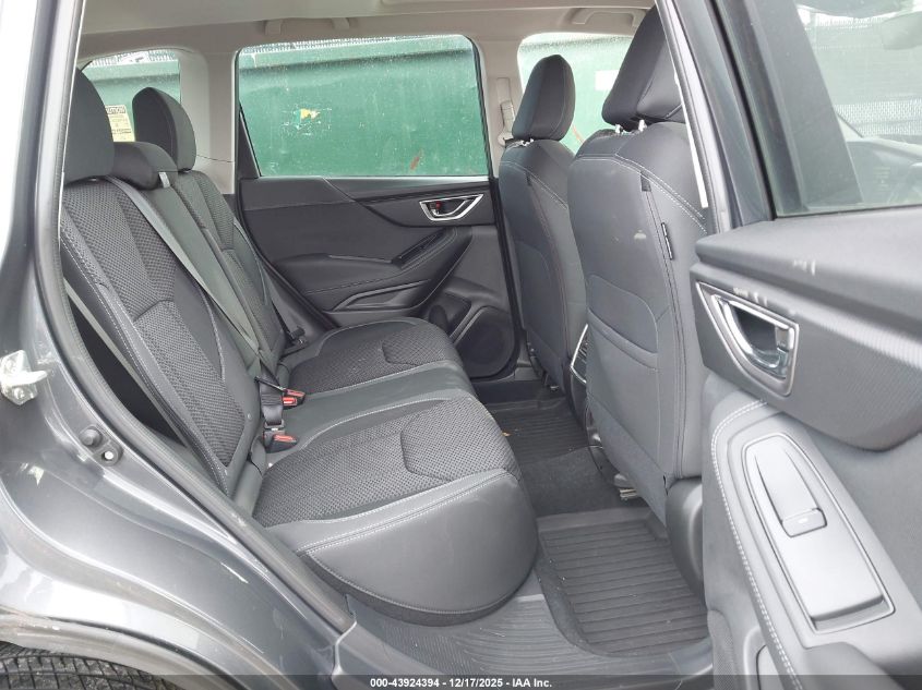 2022 Subaru Forester Premium VIN: JF2SKADC7NH411130 Lot: 43924394