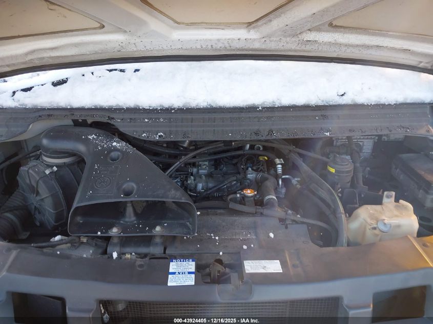 2017 Isuzu Reach VIN: JALB4T174H7W00547 Lot: 43924405