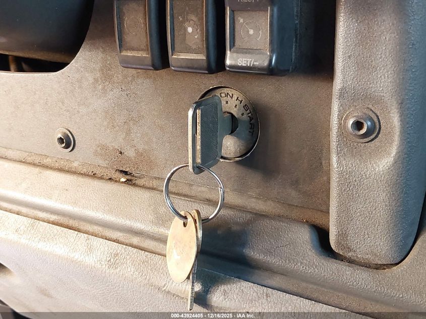 2017 Isuzu Reach VIN: JALB4T174H7W00547 Lot: 43924405