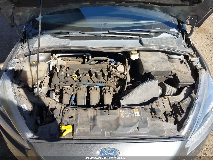 2018 Ford Focus S VIN: 1FADP3E2XJL313247 Lot: 43924438