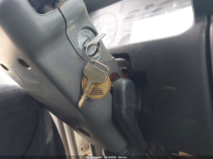 2003 Isuzu Npr VIN: 4KLB4B1U33J804088 Lot: 43924454