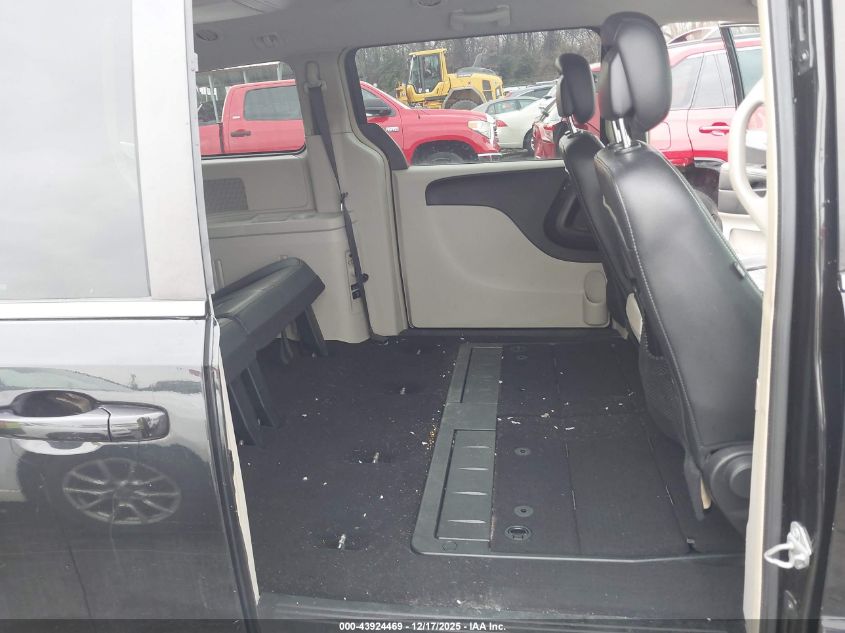 2016 Chrysler Town & Country Touring VIN: 2C4RC1BG5GR301300 Lot: 43924469