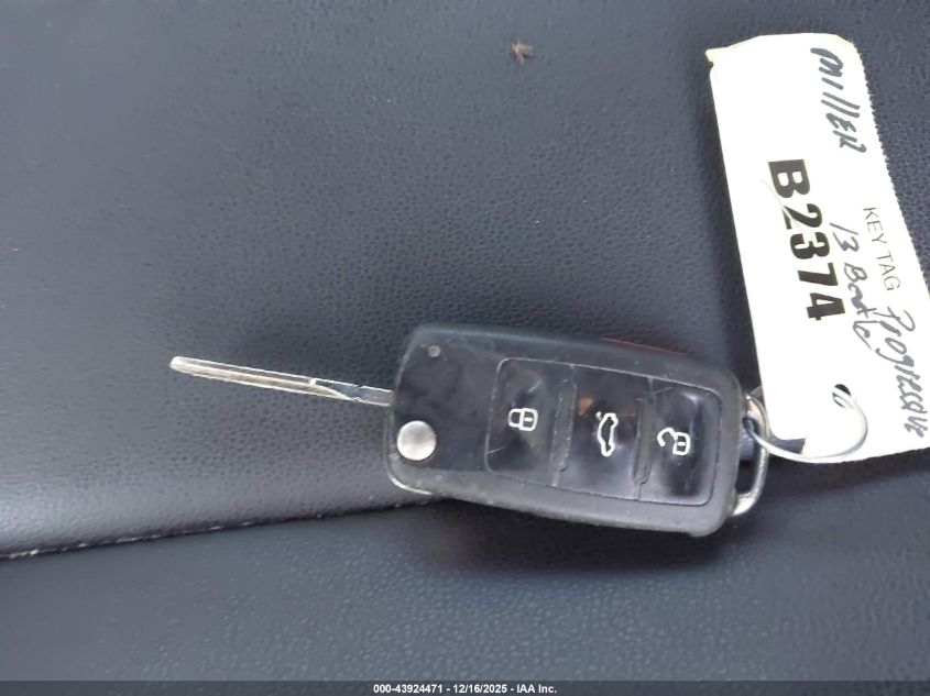 2013 Volkswagen Beetle 2.5L VIN: 3VWJP7AT5DM604130 Lot: 43924471