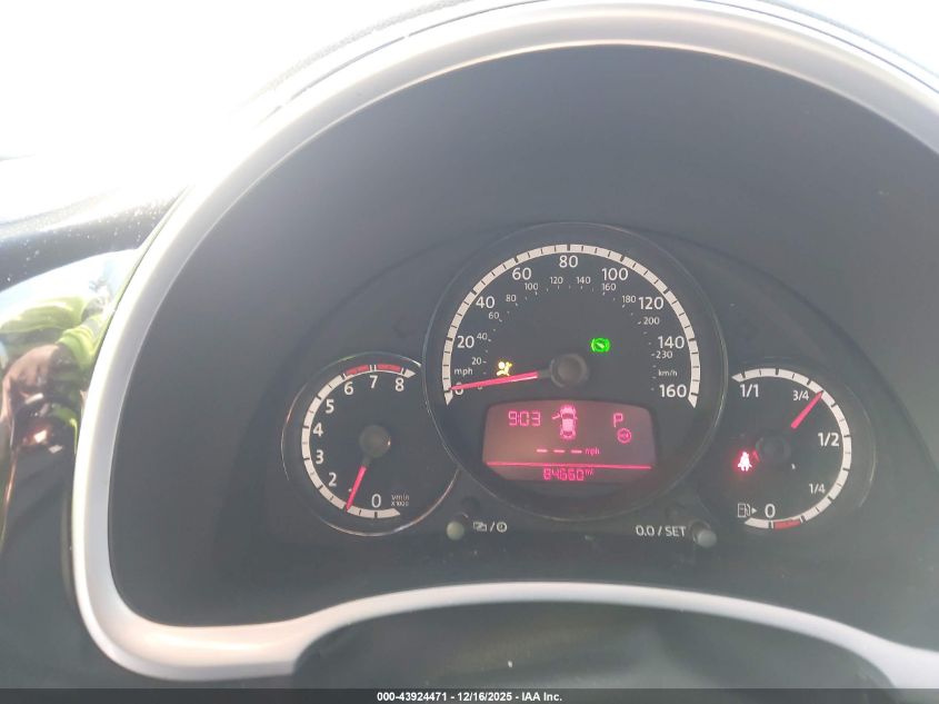 2013 Volkswagen Beetle 2.5L VIN: 3VWJP7AT5DM604130 Lot: 43924471