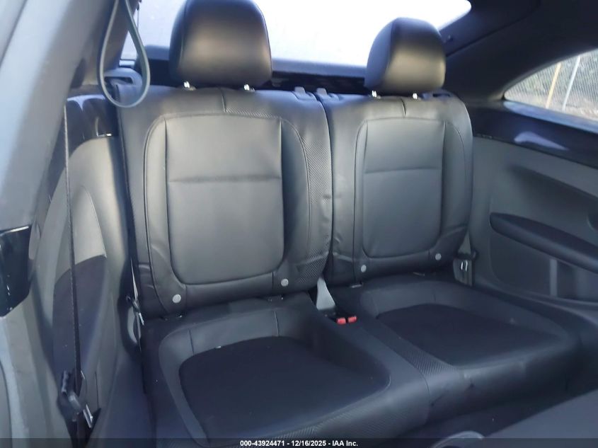 2013 Volkswagen Beetle 2.5L VIN: 3VWJP7AT5DM604130 Lot: 43924471