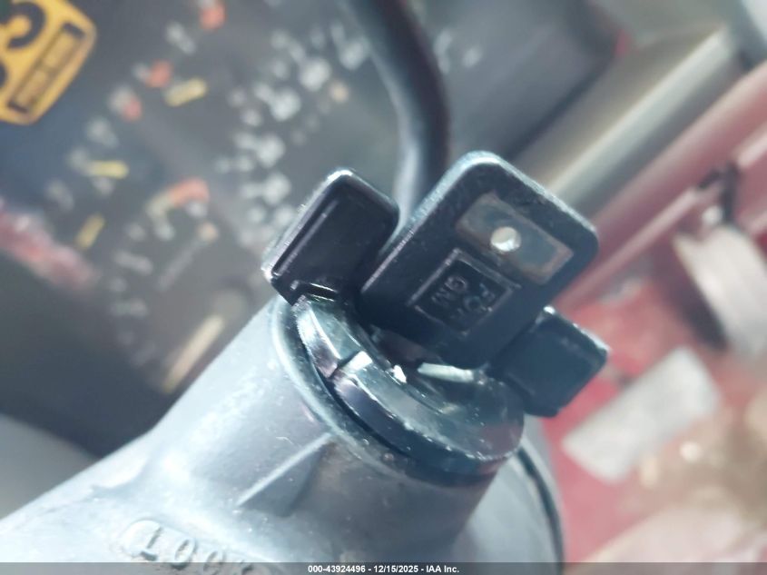 1993 Chevrolet Gmt-400 K1500 VIN: 2GCEK19K3P1162178 Lot: 43924496