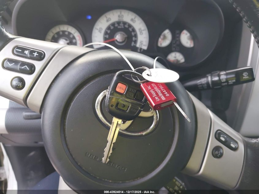 2011 Toyota Fj Cruiser VIN: JTEZU4BFXBK011577 Lot: 43924514