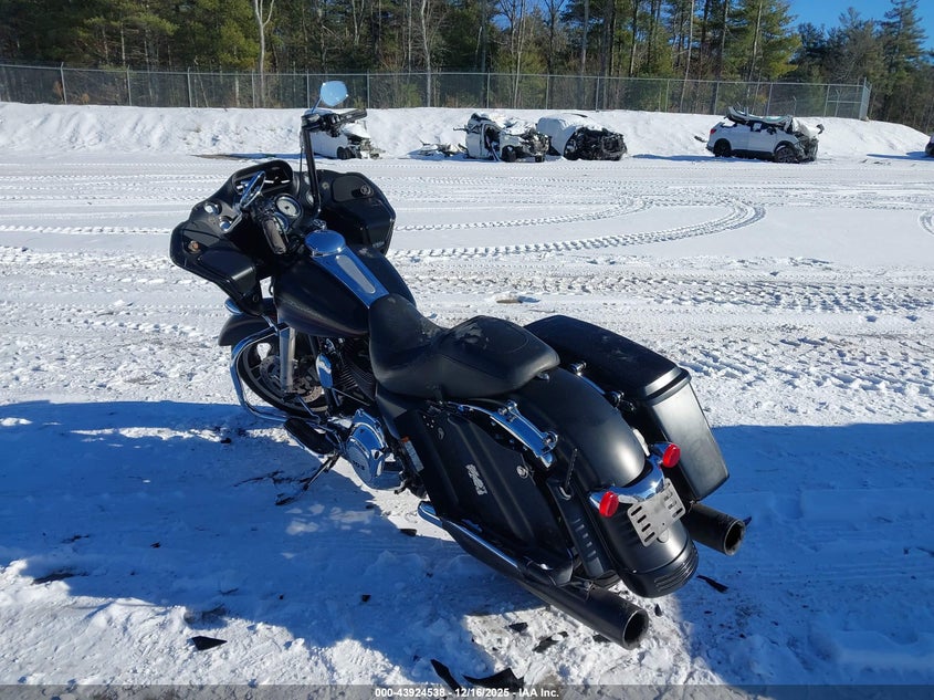 1HD1KHM15DB653402 2013 HARLEY-DAVIDSON ROAD GLIDE photo no. 3
