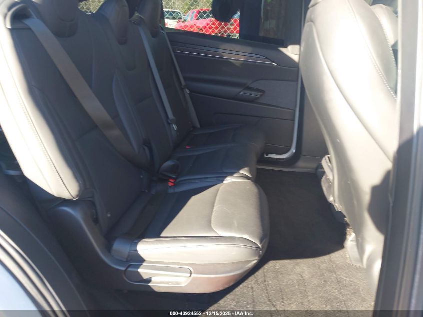 2023 Tesla Model X Dual Motor All-Wheel Drive/Standard Range VIN: 7SAXCDE58PF404082 Lot: 43924552