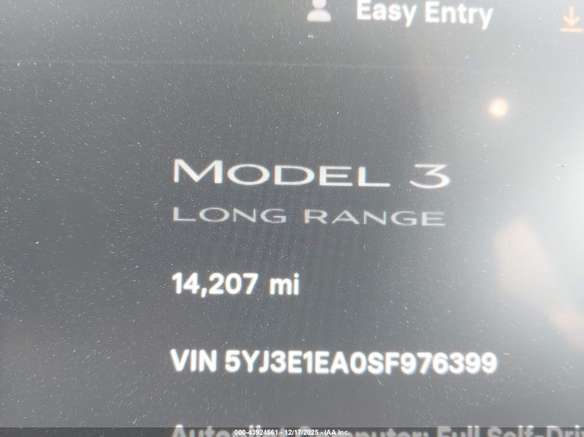 2025 Tesla Model 3 Long Range Rear-Wheel Drive/Standard Rear-Wheel Drive VIN: 5YJ3E1EA0SF976399 Lot: 43924561