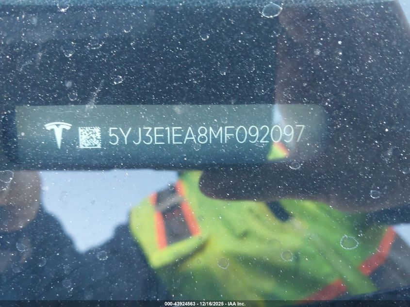 2021 Tesla Model 3 Standard Range Plus Rear-Wheel Drive VIN: 5YJ3E1EA8MF092097 Lot: 43924563