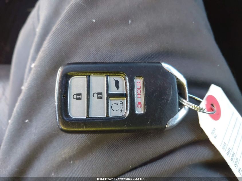 2019 Honda Civic Sport Touring VIN: SHHFK7H96KU409137 Lot: 43924610