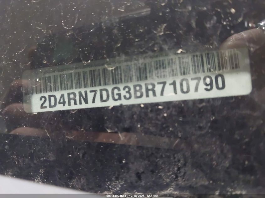 2011 Dodge Grand Caravan R/T VIN: 2D4RN7DG3BR710790 Lot: 43924641