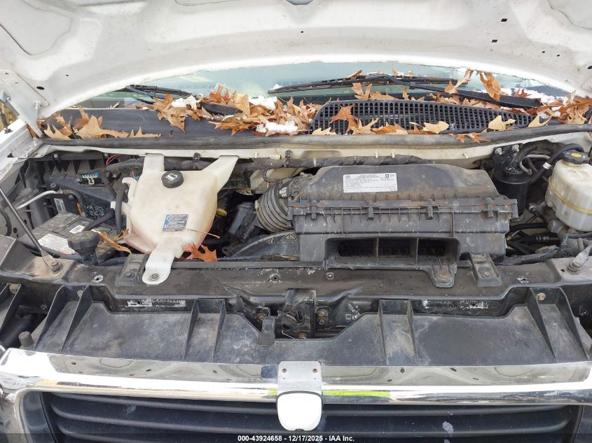 2022 GMC Savana Cutaway Work Van VIN: 1GD07SF7XN1139741 Lot: 43924658