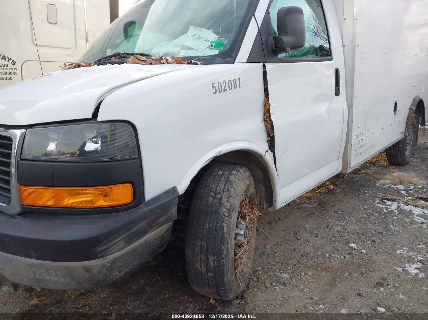 2022 GMC Savana Cutaway Work Van VIN: 1GD07SF7XN1139741 Lot: 43924658