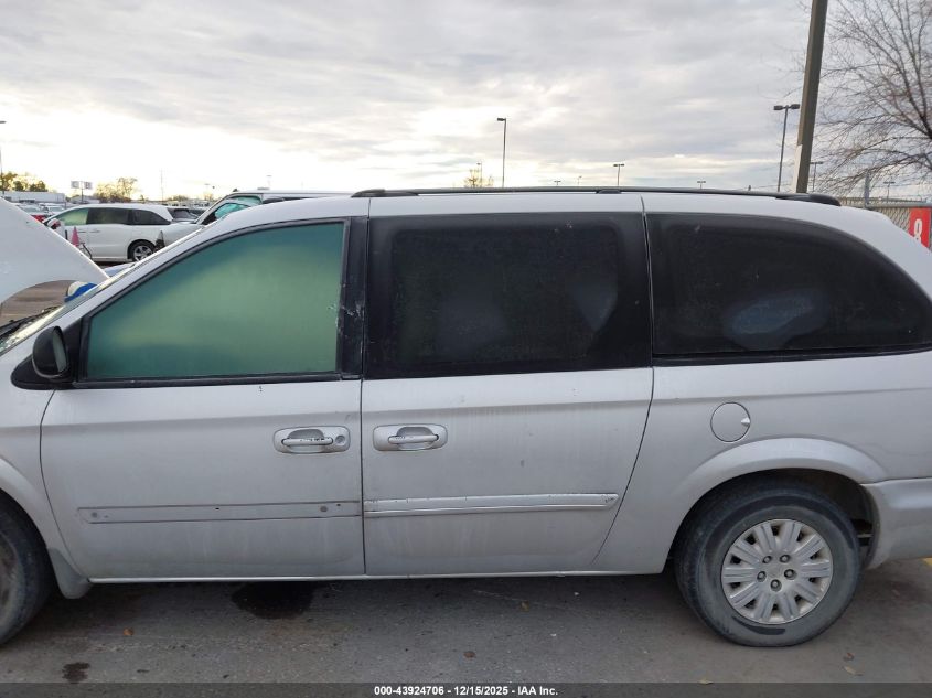 2005 Chrysler Town & Country Lx VIN: 2C4GP44R75R597753 Lot: 43924706