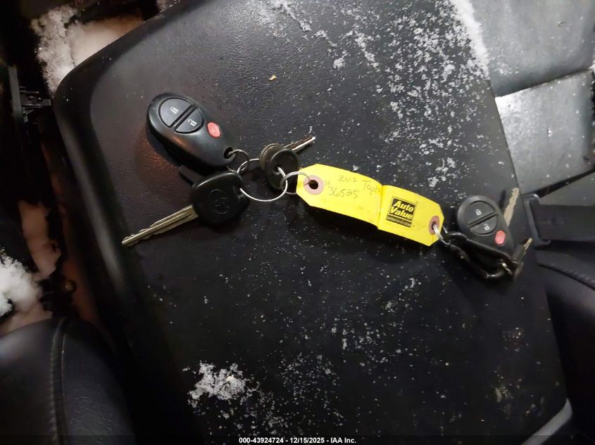 2012 Toyota Tundra Limited 5.7L V8 VIN: 5TFHW5F11CX226932 Lot: 43924724