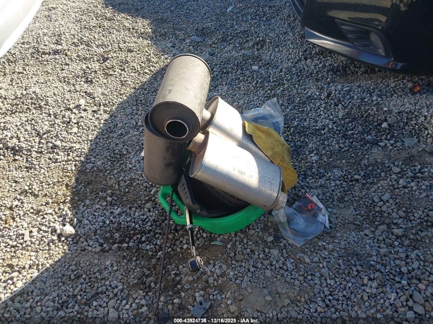 2002 Toyota Avalon Xl VIN: 4T1BF28B32U243642 Lot: 43924736