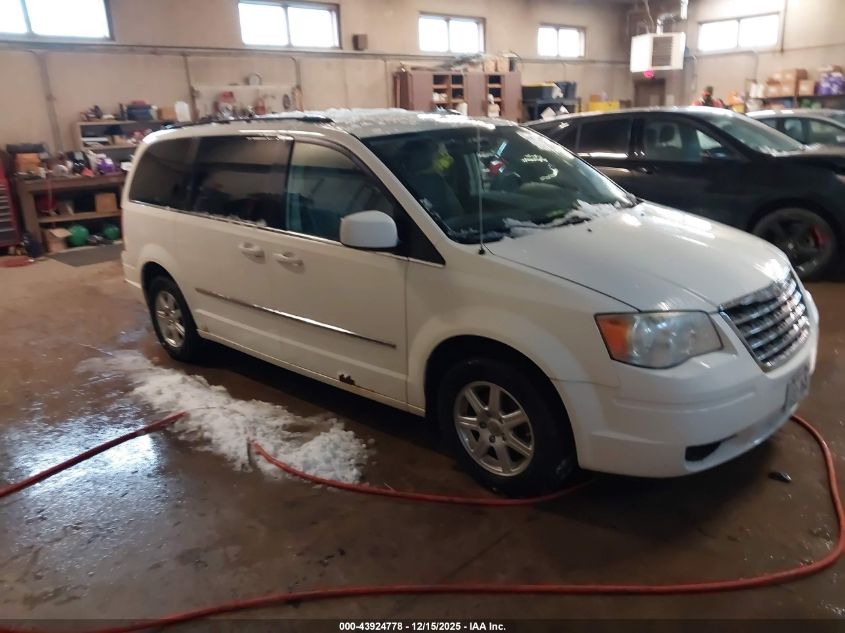 CHRYSLER TOWN & COUNTRY TOURING