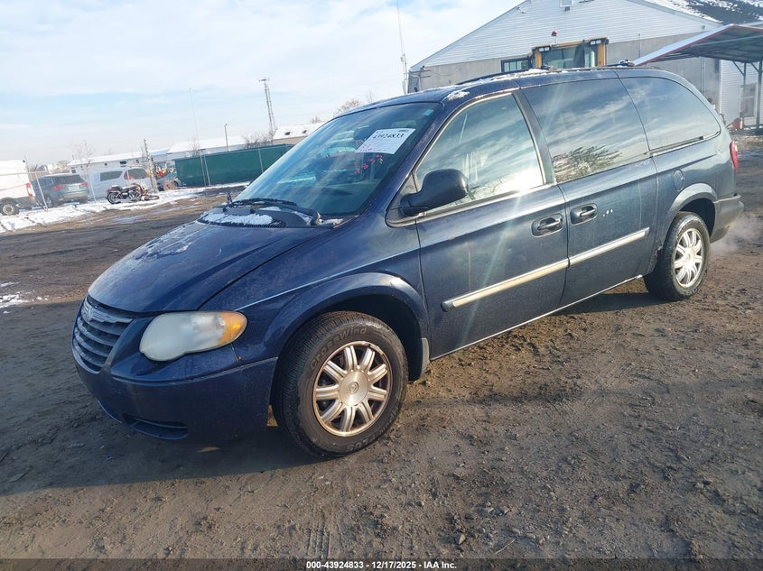 2005 Chrysler Town & Country Touring
