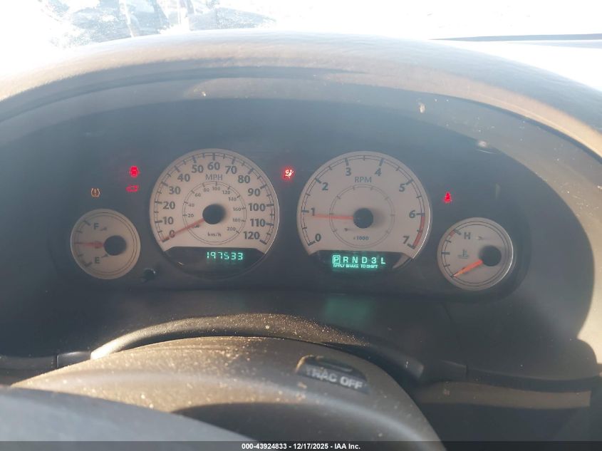 2005 Chrysler Town & Country Touring VIN: 2C4GP54L85R198268 Lot: 43924833