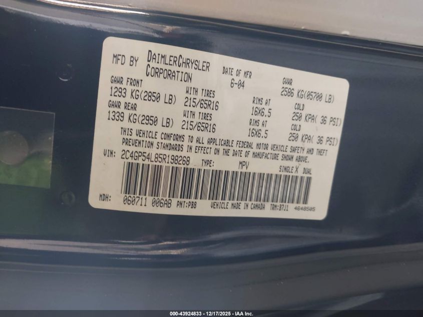 2005 Chrysler Town & Country Touring VIN: 2C4GP54L85R198268 Lot: 43924833