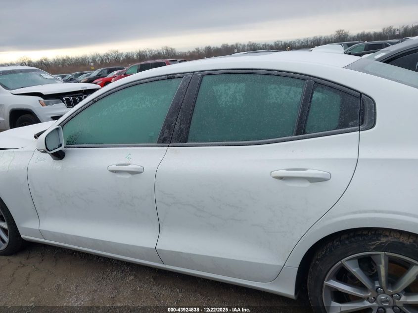 2021 Volvo S60 T6 Momentum VIN: 7JRA22TK6MG081298 Lot: 43924838