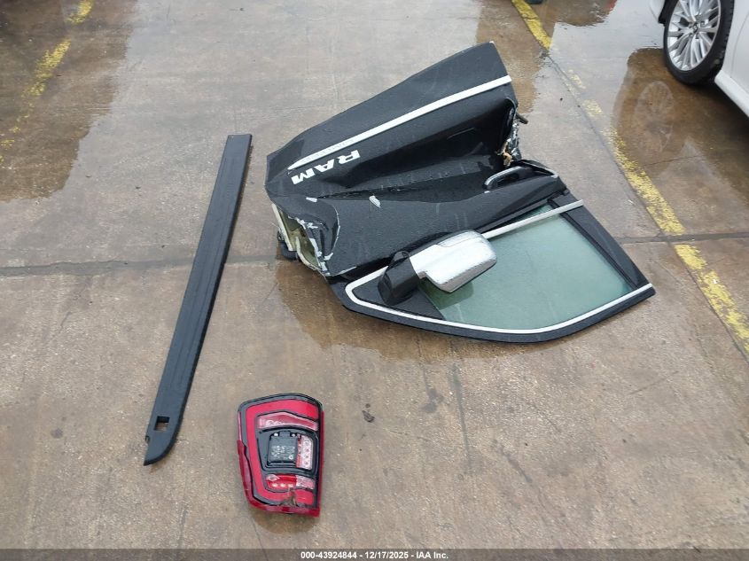 2019 Ram 1500 Limited 4X4 5'7 Box VIN: 1C6SRFHT9KN521621 Lot: 43924844