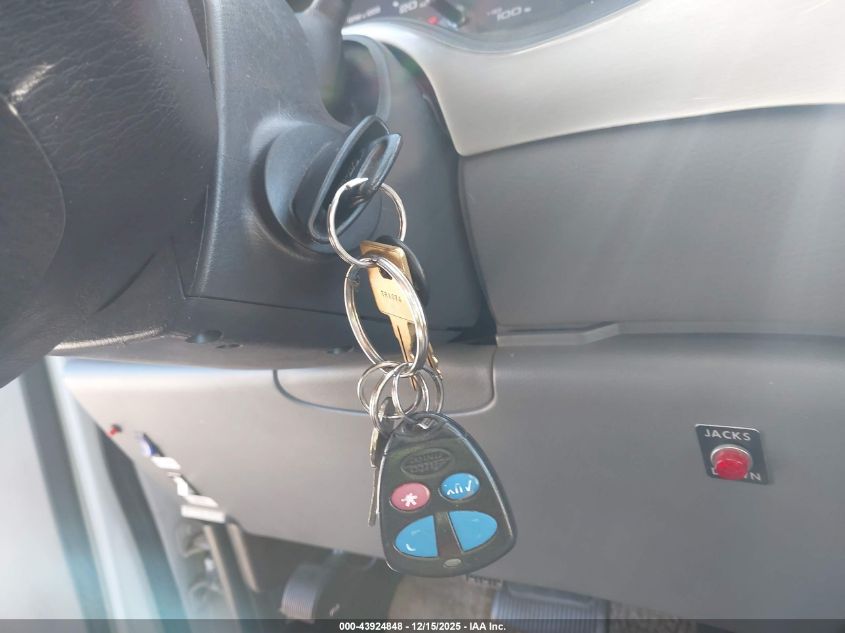 2004 Ford E-450 Cutaway Standard VIN: 1FDXE45SX4HA42518 Lot: 43924848