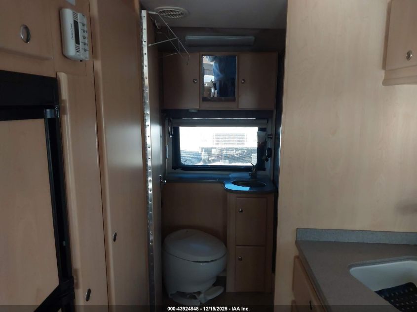 2004 Ford E-450 Cutaway Standard VIN: 1FDXE45SX4HA42518 Lot: 43924848