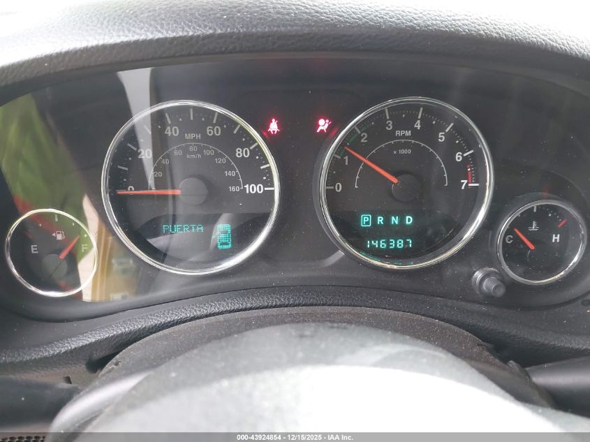 2013 Jeep Wrangler Unlimited Sport VIN: 1C4BJWDG8DL697602 Lot: 43924854