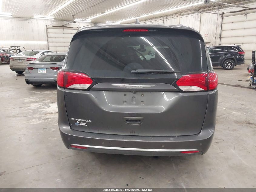 2017 Chrysler Pacifica Touring-L VIN: 2C4RC1BG4HR538118 Lot: 43924886