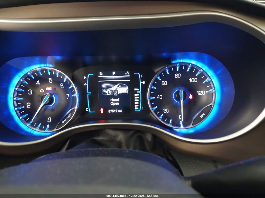 2017 Chrysler Pacifica Touring-L VIN: 2C4RC1BG4HR538118 Lot: 43924886